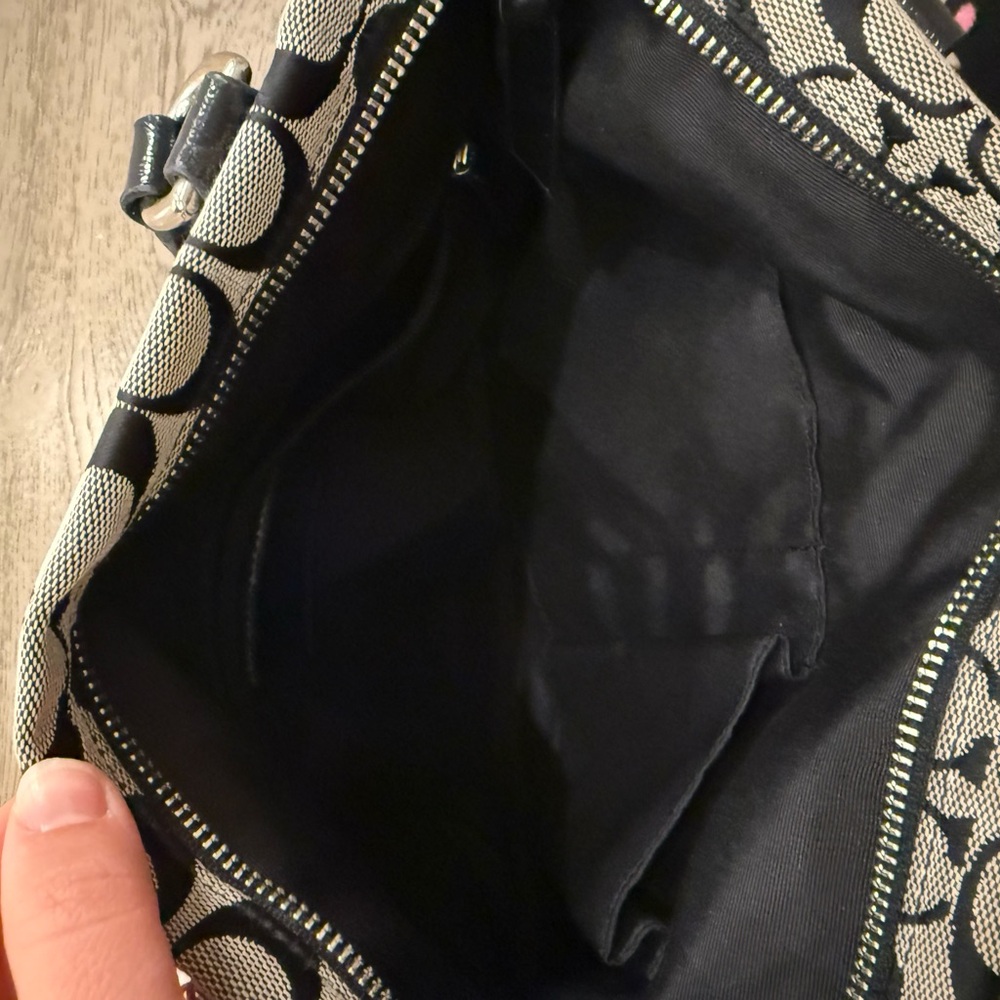 Coach Vintage Black and Grey Signature Tote Bag - authentic - Picture 6 of 9